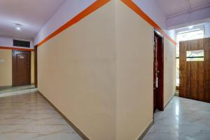 Foto Bangalore’is asuva majutusasutuse SPOT ON Canton Lodging And Boarding galeriist
