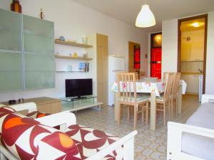 Kuchyň nebo kuchyňský kout v ubytování Apartment in Porto Santa Margherita