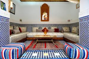 Posezení v ubytování Riad Tafoukt Fes