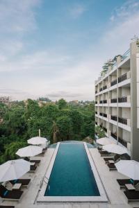 Bazén v ubytování Sthala, A Tribute Portfolio Hotel, Ubud Bali nebo v jeho okolí