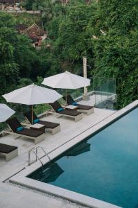Bazén v ubytování Sthala, A Tribute Portfolio Hotel, Ubud Bali nebo v jeho okolí