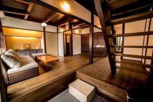 Posezení v ubytování 京町家一棟貸しKyoto Machiya Stay En