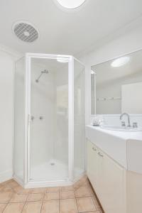 Ένα μπάνιο στο Central Noosa location, Noosa Heads +6 φωτογραφίες