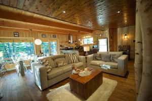 Gallery image of Les Bouleaux - Les Chalets Spa Canada in La Malbaie
