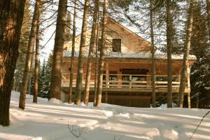 Les Bouleaux - Les Chalets Spa Canada kapag winter