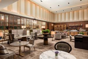 Un lugar para sentarse en The ERAVATI Sule Grand Yangon