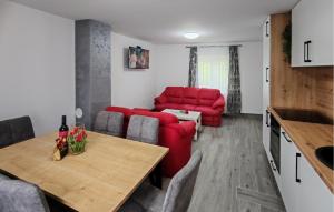 Posezení v ubytování Pet Friendly Home In Severin Na Kupi
