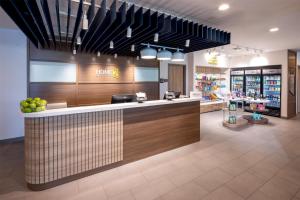 Home2 Suites By Hilton Kalispell, Mt的厨房或小厨房