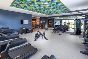 Home2 Suites By Hilton Kalispell, Mt的健身中心和/或健身设施