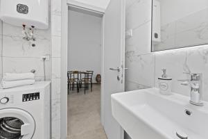 Koupelna v ubytování Apartmani Paliska