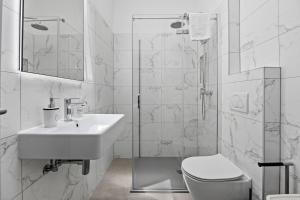 Koupelna v ubytování Apartmani Paliska