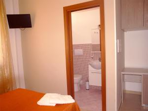 A bathroom at L'Isola del Sale