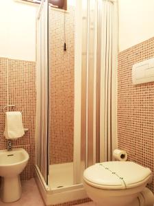 A bathroom at L'Isola del Sale