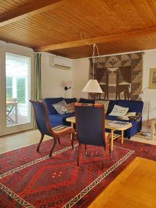 Posedenie v ubytovaní Charming Farmhouse With Room For 8