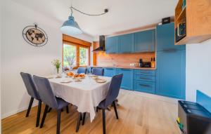 Η κουζίνα ή μικρή κουζίνα στο Pet Friendly Home In Tuheljske Toplice