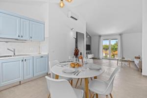 Kuchyň nebo kuchyňský kout v ubytování Apartmani Paliska