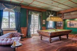 Τραπέζι μπιλιάρδου στο VILLA LA CICALIERA 10, Emma Villas