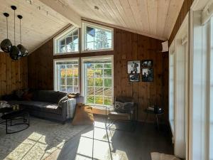 Afbeelding uit fotogalerij van Mountain Cabin With Panoramic Views In Sjusjøen in Sjusjøen