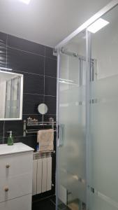 Ένα μπάνιο στο Apartamento IBY +20 φωτογραφίες