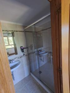 Koupelna v ubytování B&B Eguzkitza