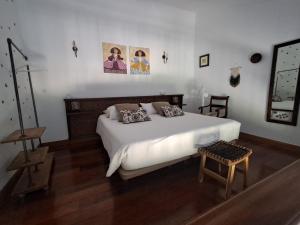 Postel nebo postele na pokoji v ubytování B&B Eguzkitza