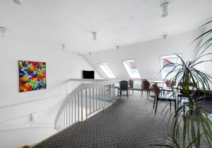 TV a/nebo společenská místnost v ubytování Hotel Søparken