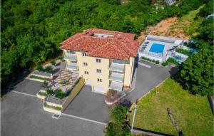 Πισίνα στο ή κοντά στο Stunning Apartment In Kostrena