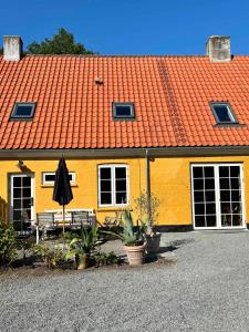 Imagen de la galería de Idyllic House By Hammersø And The Opal Lake, en Allinge