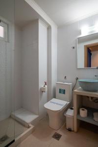 Kúpeľňa v ubytovaní Psaras Apartments