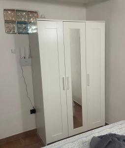 Postel nebo postele na pokoji v ubytování Xenia renting