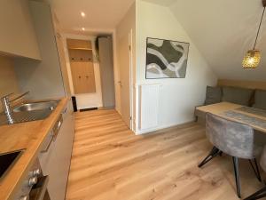 Kuchnia lub aneks kuchenny w obiekcie Seaways Apartments