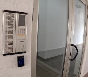 תמונה מהגלריה של Apartman Nini בקראלג'בו