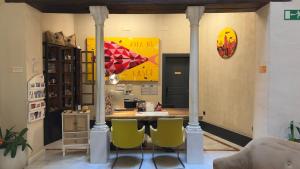 Posezení v ubytování Joya del Casco Boutique Hotel by Shiadu