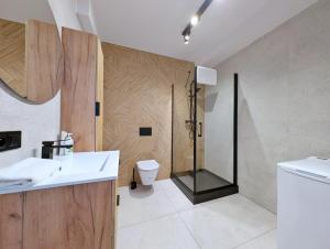 Turnau City Aparthotel的一间浴室