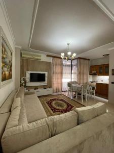 Un televizor și/sau centru de divertisment la Helias Nest