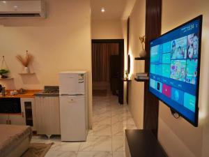 Η κουζίνα ή μικρή κουζίνα στο مسكن ترف 1