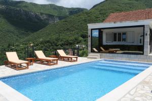 Πισίνα στο ή κοντά στο Villa Amaris Boka bay
