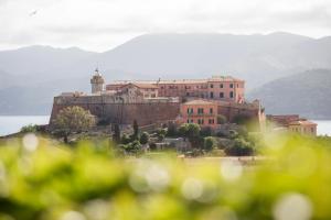 Příroda nedaleko prázdninového domu + 16 fotografií