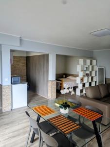Η κουζίνα ή μικρή κουζίνα στο Adega Studio +8 φωτογραφίες