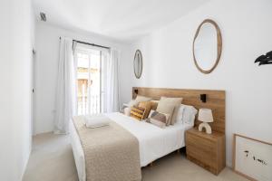 Giường trong phòng chung tại Zacatin Heritage Logde