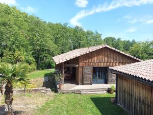 Κήπος έξω από το Maison avec rivière