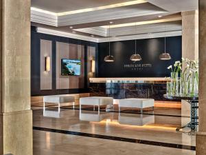 Posezení v ubytování Heron Live Hotel Marina & SPA