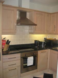 Dapur atau dapur kecil di Howth village apartment