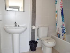 Kúpeľňa v ubytovaní Apartamentos Benicarló Lowcost 3000