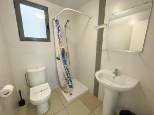 Kúpeľňa v ubytovaní Apartamentos Benicarló Lowcost 3000
