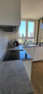 Køkken eller tekøkken på Bambou Beach 2 à 50m de la Plage + 34 billeder