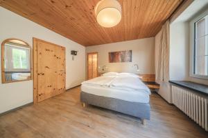 Postel nebo postele na pokoji v ubytování Hotel Quellenhof - Self Check-in & Adults Only