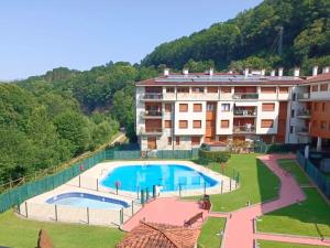 Kolam renang di atau dekat dengan Casa Panchín Cangas de Onis VUT-7533-AS