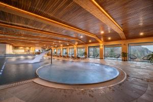 Bazén v ubytování Wellness Hotel Jason nebo v jeho okolí