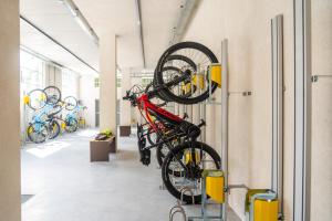 Phòng/tiện nghi tập thể dục tại Caravel Bike Hotel
